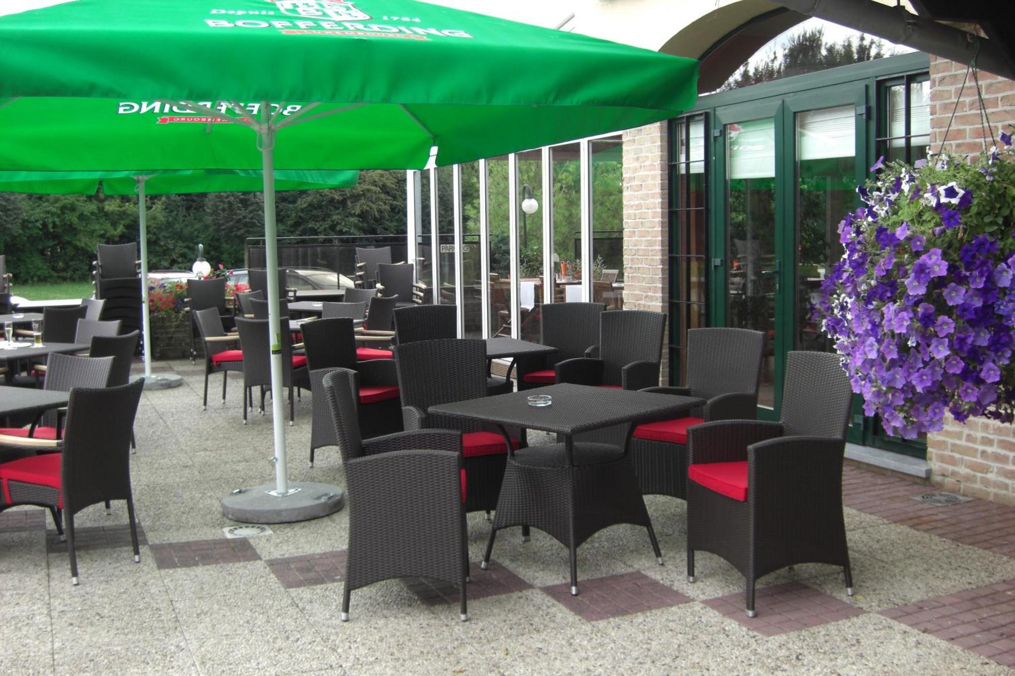 Threeland Hotel Petange Luaran gambar