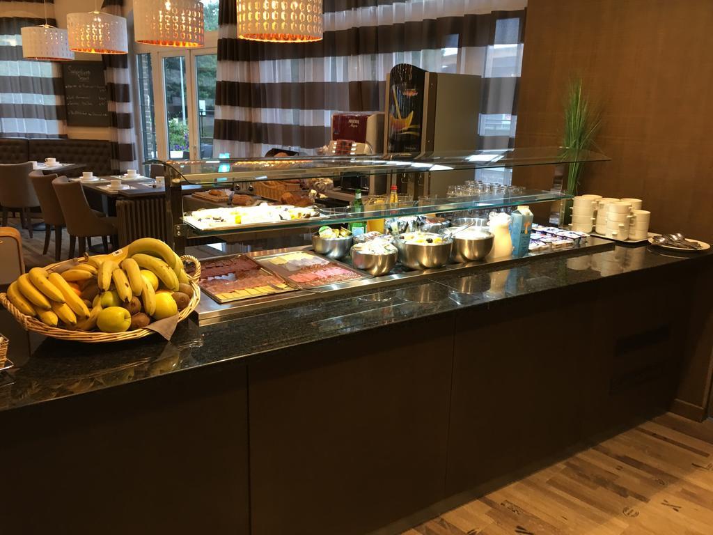 Threeland Hotel Petange Luaran gambar