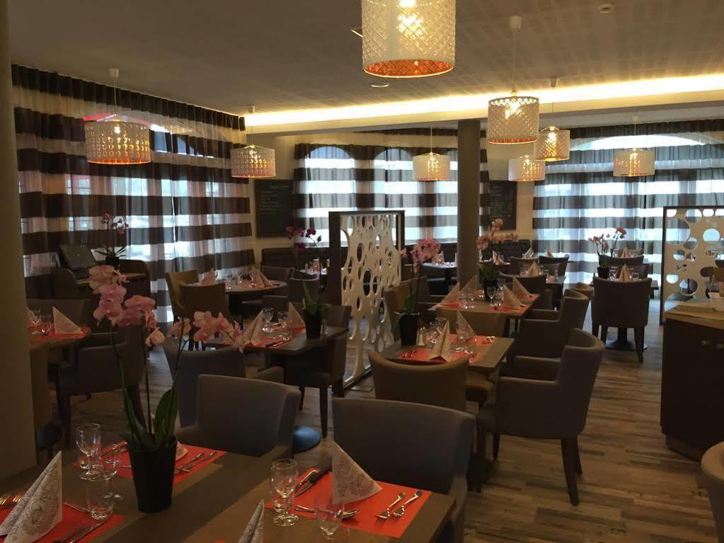 Threeland Hotel Petange Luaran gambar