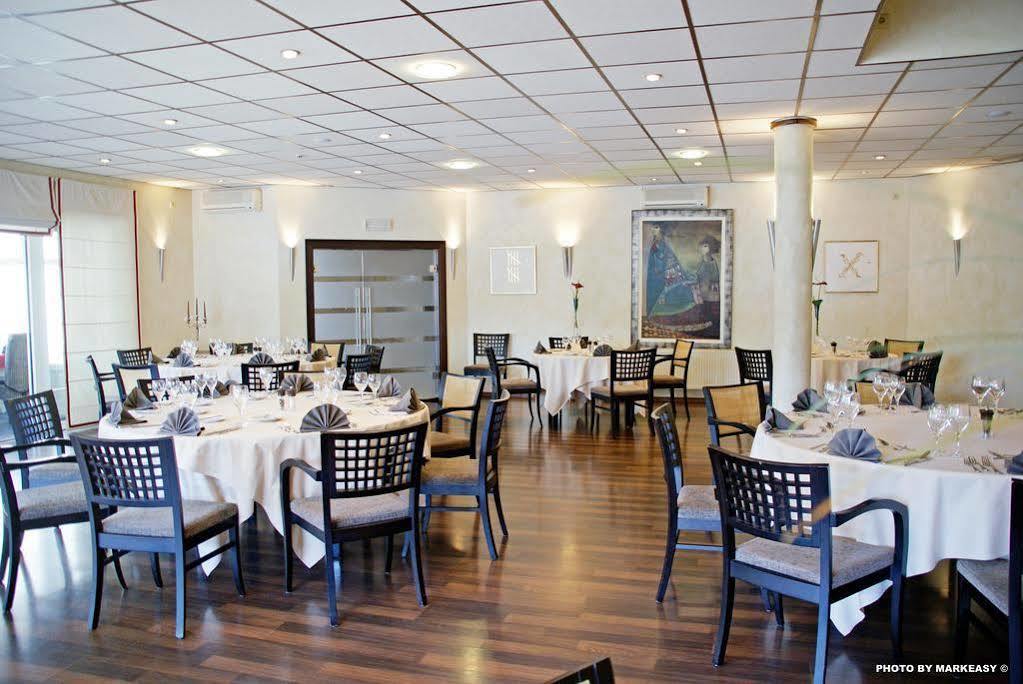 Threeland Hotel Petange Luaran gambar
